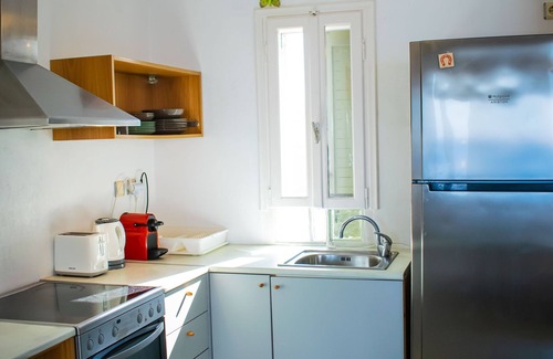 Nea Cryssi Akti Villa | Holiday sunset Villa above the beach