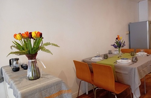 Khlong Toei Apartment | HOLIDAY HOME BANGKOK offers you a100%self-catering home hospitality.