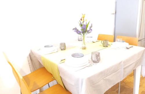Khlong Toei Apartment | HOLIDAY HOME BANGKOK offers you a100%self-catering home hospitality.