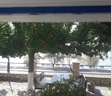Sarakiniko Apartment | Holiday Tolofona Beach