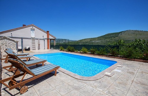 Primorski Dolac Villa | Holiday Villa Anna