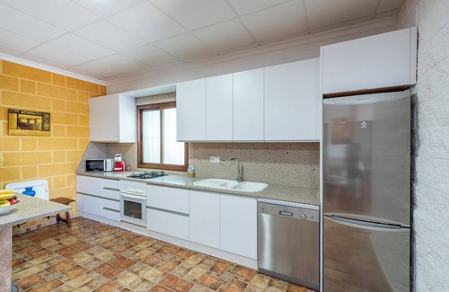 La Lantejuela House | Holiday Villa in Seville Countryside. Private pool, a.a., tv sat, free wifi