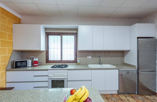 La Lantejuela House | Holiday Villa in Seville Countryside. Private pool, a.a., tv sat, free wifi