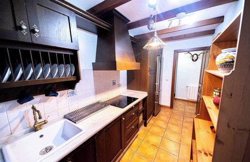 Hornachuelos House | Holiday Villa 'La Jacaranda' with Pool, Terrace & Wi-Fi