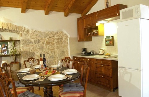 Banj Villa | Holiday Villa with swimming pool, Blue Tree