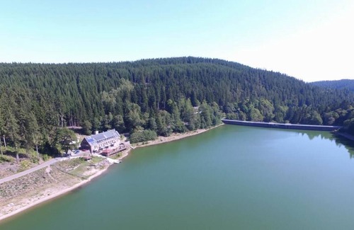 Frankenhain Apartment | Holidayhaus Lütsche - direct access to Lütschesee