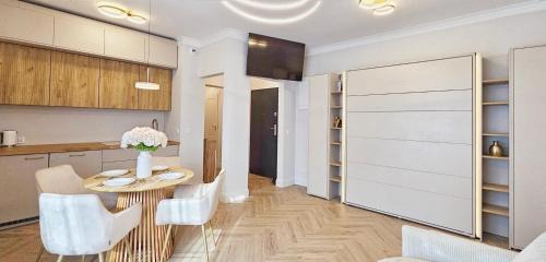 Miedzyzdroje Apartment | HolidayHomePL Apartament z osobną sypialnią, garaż gratis