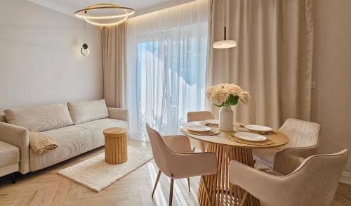 Miedzyzdroje Apartment | HolidayHomePL Apartament z osobną sypialnią, garaż gratis