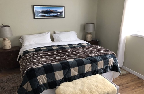 North Algona Wilberforce Cottage | Holidaylane Cottage On Mink Lake Eganville Ontario