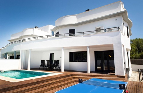 Can Pastilla House | Holidays beach house with pool