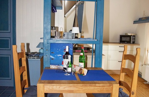 Pommerby Apartment | Holidays by the sea in a historic thatched house: WiFi, 2 Smart TVs, sauna from 2022