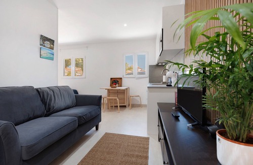 Pajara Apartment | Holidays 'La Lajita Beach Studio' with Sea View, Wi-Fi and Air Conditioning