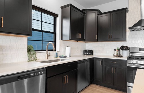 Indian Point Cabin | Holidays with us means room for EVERYONE! By SDC w/Lake view, hottub, theater