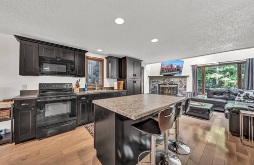 Ellicottville House | Holimont Townhouse 1/2 mile to village