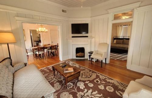 Alpine House | Holland House - Historic and Sophisticated