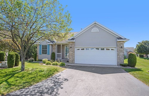 Holland Villa | Holland Michigan Dutch Country!