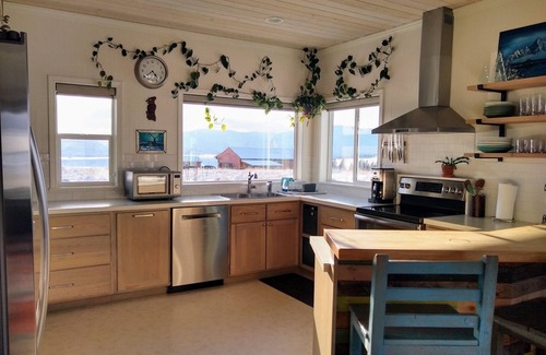 Eureka House | Hollenback Heights – 4 BDR w/Stunning Views! Quiet Retreat for the Whole Family