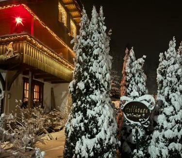 Hinterzarten Bed & Breakfast | Hollhouse - Bed & Breakfast