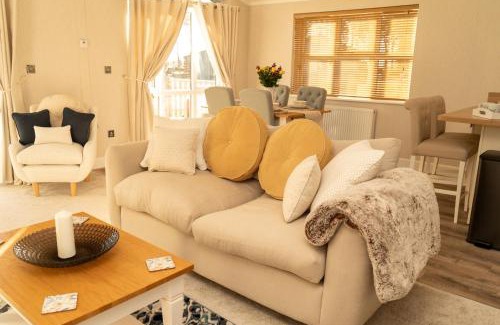 Ryther Cabin | Hollicarrs - Cherry Blossom Lodge