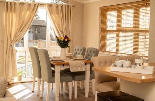 Ryther Cabin | Hollicarrs - Cherry Blossom Lodge