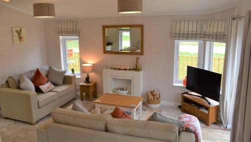 Ryther Cabin | Hollicarrs Holiday Park - Hares Leap