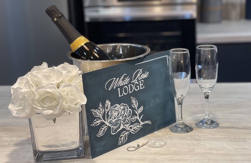Ryther Apartment | Hollicarrs - White Rose Lodge