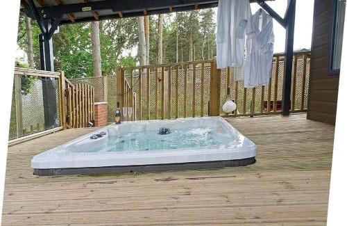 Ryther House | Hollicarrs - Wildflower Lodge