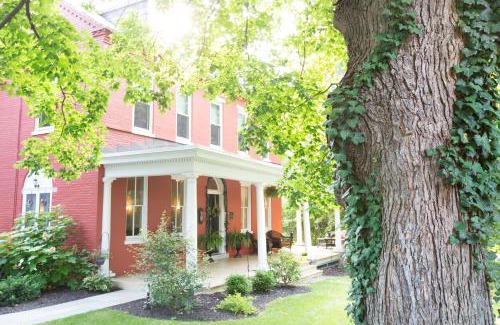 Bausman Bed & Breakfast | Hollinger House