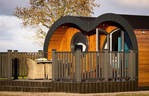 Knaresborough Cabin | Hollins Farm - Dog Friendly, Self Catering Holiday Lodges