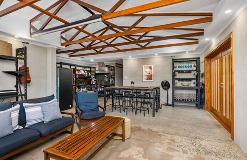 Holloways Beach House | Holloways Beach Haven 4BR - Pool, 300mtrs to beach
