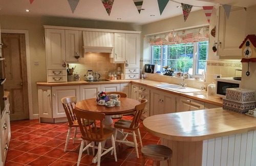 Beverley Cottage | HOLLY BANK, pet friendly, luxury holiday cottage in Beverley