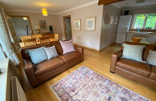 Alva Cottage | Holly Cottage - Beautiful Country Cottage Sitting at the Foot of the Ochil Hills