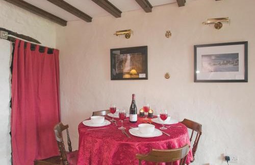 Bellerby House | Holly Cottage