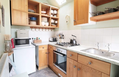 Cromford Cottage | HOLLY COTTAGE, pet friendly, with open fire in Cromford