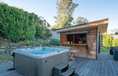 Kelvin Heights House | Holly Court Haven