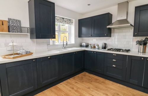 Buckton Cottage | HOLLY FARM COTTAGE, family friendly in Buckton And Bempton
