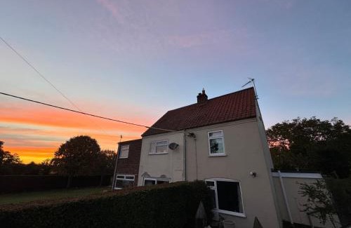 Lowestoft House | Holly Farm Cottage