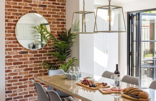 Instow House | Holly Hayes House