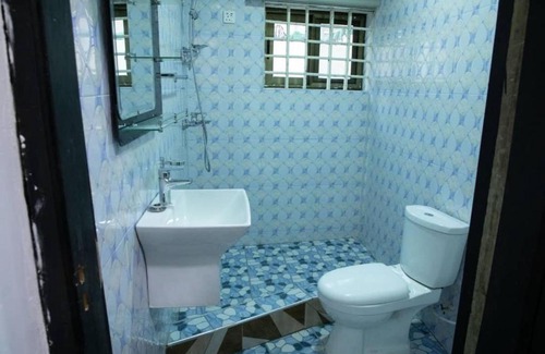Accra Apartment | Holly House