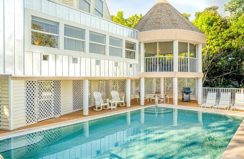 Wulfert House | Holly House