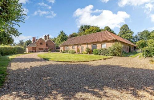 Ravenshead House | Holly Lodge Country Guest House