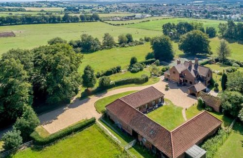 Ravenshead House | Holly Lodge Country Guest House