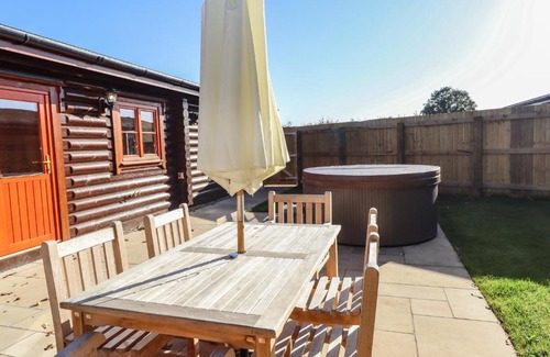 Castle Bytham House | Holly Lodge