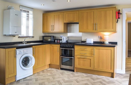 Fangfoss Cottage | Holly Lodge - UK47485