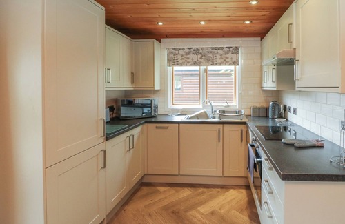 Bridgetown Cottage | HOLLY, pet friendly, luxury holiday cottage, with a garden in Dolton