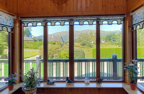 Glencoe Cottage | Holly Tree Cottage Glencoe - modern accommodation | exclusive riverside location