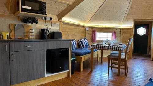 Fence Ski Chalet | Holly Tree Glamping Cabins