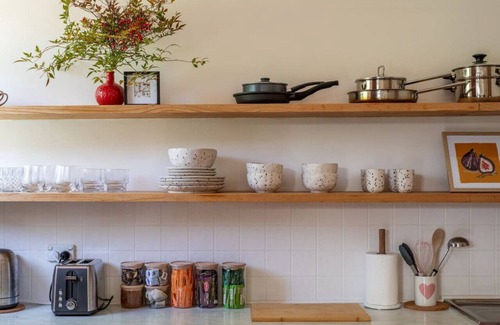 East Launceston House | Hollybrooke Cottage, prestige suburb in Launceston
