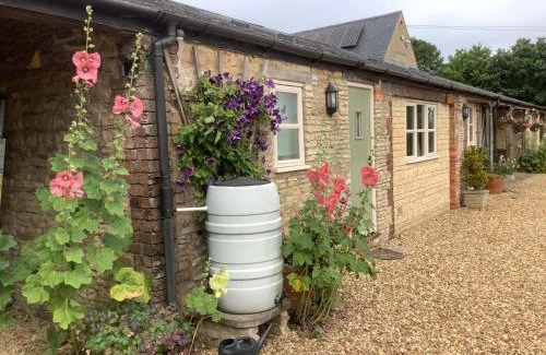 Castle Bytham House | Hollyhock Cottage, Clematis cottages, Stamford
