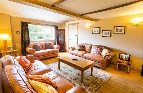 Castle Bytham House | Hollyhock Cottage, Clematis cottages, Stamford